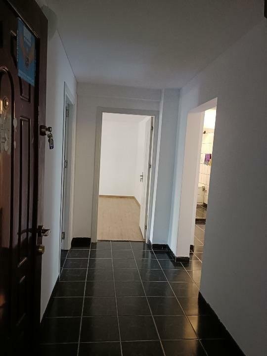 Apartament de 4 camere ( DECOMANDAT-VAD COMERCIAL )-Voronet-Decebal