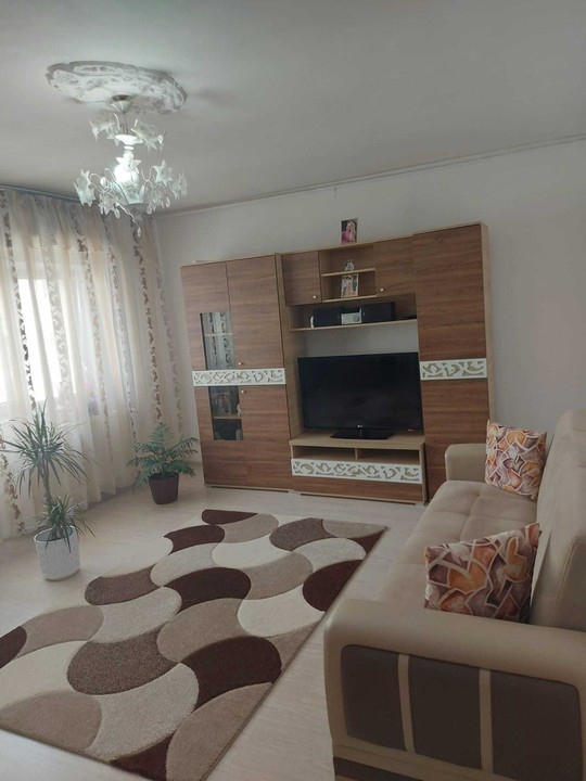 Apartament 3 camere ( Reabilitat/Decomandat) Nerva Traian