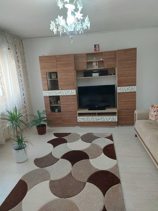 Apartament 3 camere ( Reabilitat/Decomandat) Nerva Traian