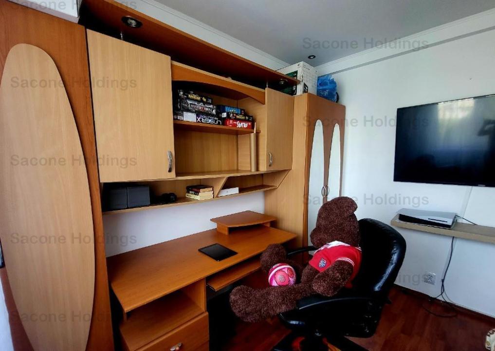 Apartament de 3 camere -luminos-Dristor