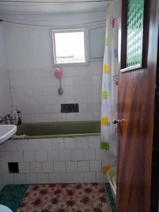 Apartament de 4 camere SEMIDECOMANDAT-Rahova