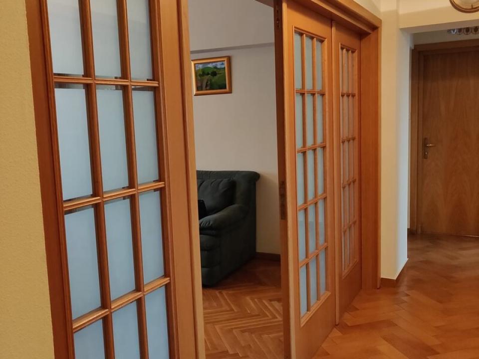 Apartament de 4 camere Unirii-Libertatii