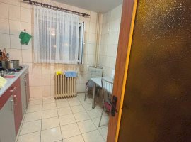 Apartament de 4 camere ( Bloc Reabilitat )-Petre Ispirescu-Rahova-Sebastian