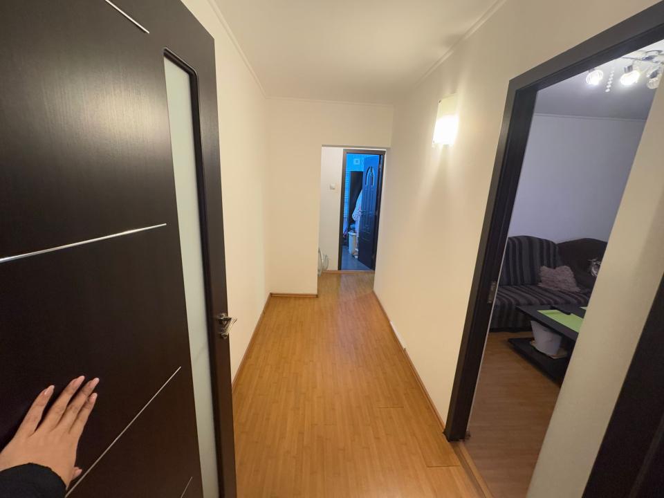 Apartament de 4 camere ( Bloc Reabilitat )-Petre Ispirescu-Rahova-Sebastian