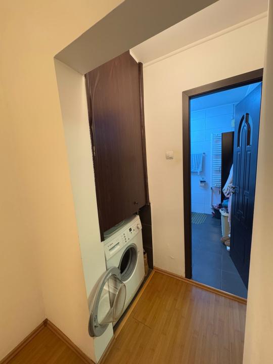 Apartament de 4 camere ( Bloc Reabilitat )-Petre Ispirescu-Rahova-Sebastian