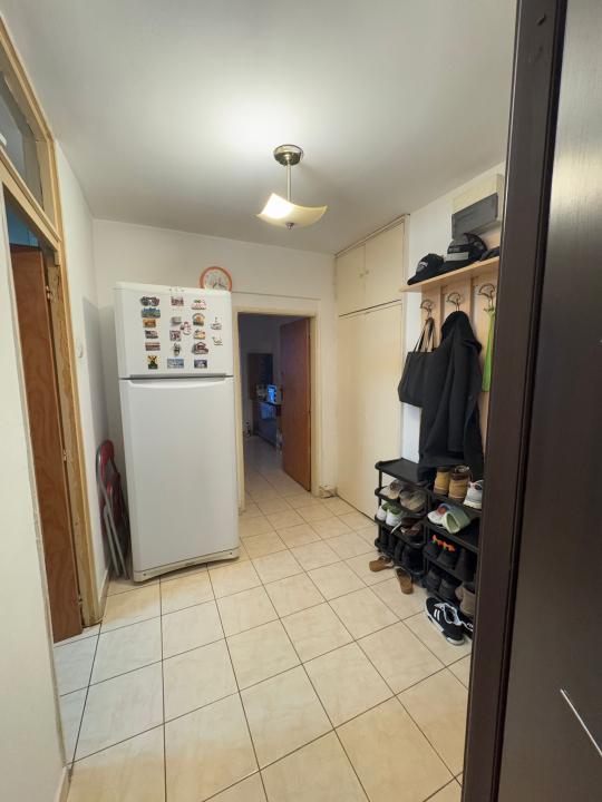 Apartament de 4 camere ( Bloc Reabilitat )-Petre Ispirescu-Rahova-Sebastian