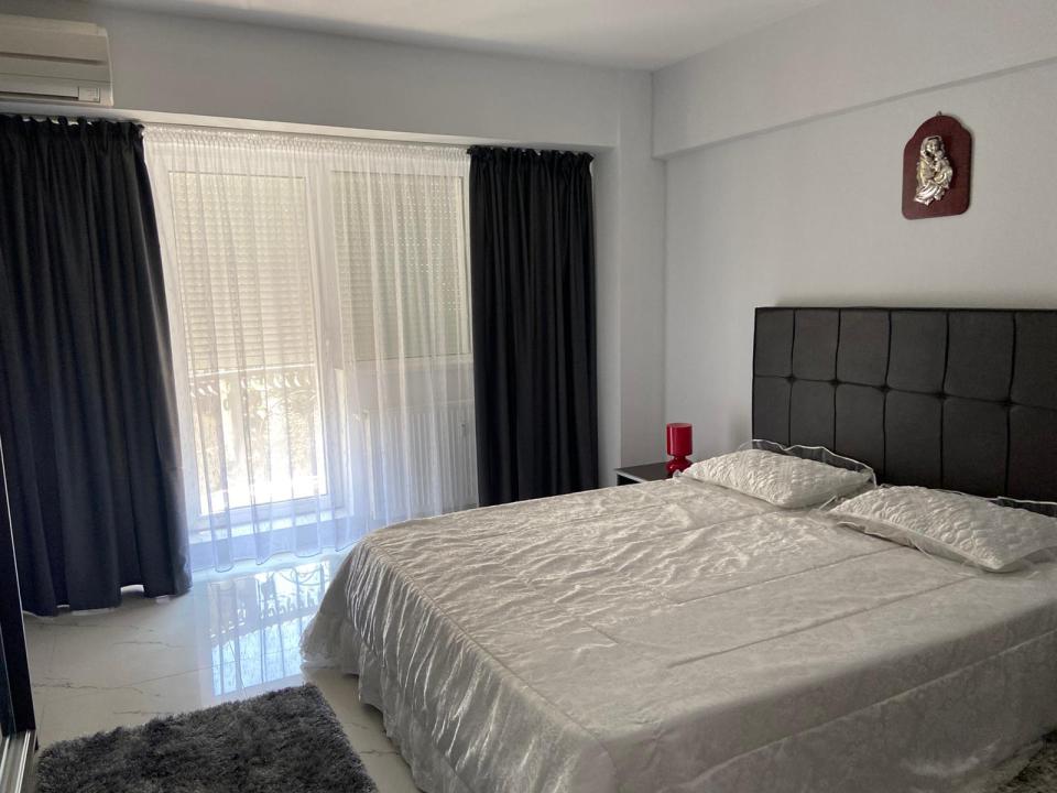 Apartament de 3 camere Fantani-Unirii