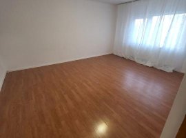 Apartament de 3 camere (150m Parc Sebastian )