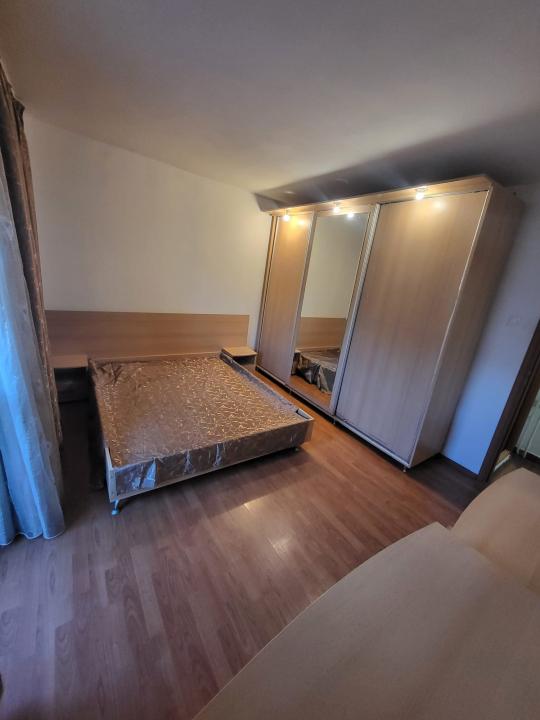 Apartament de 3 camere (150m Parc Sebastian )