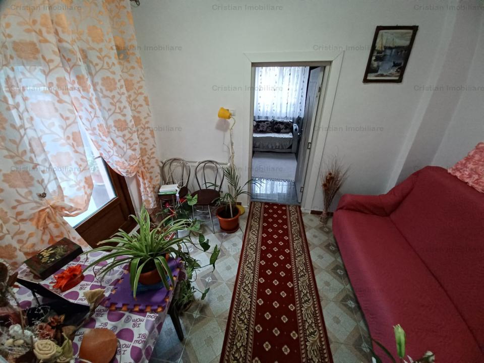 SUPER Casa zona Piata Saraca cu teren 221 mp