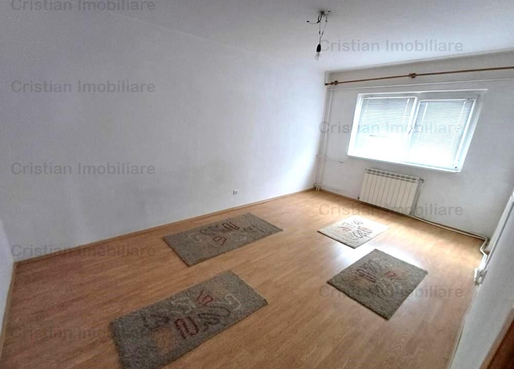 Ultracentral  2 cam ARATA BINE confort 1 Decomandat zona Calarasi