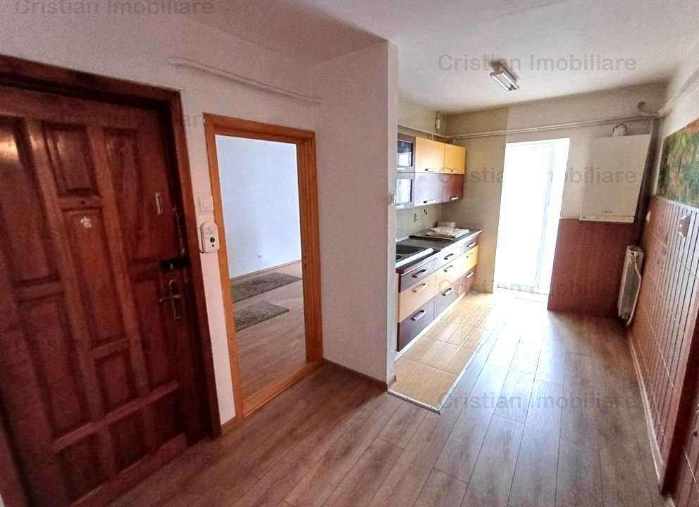 Ultracentral  2 cam ARATA BINE confort 1 Decomandat zona Calarasi