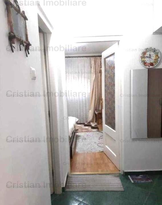  FOARTE SPATIOS 80 mp,  Ap.3 cam conf1 etaj 4 bloc cu lift Calarasi IV 