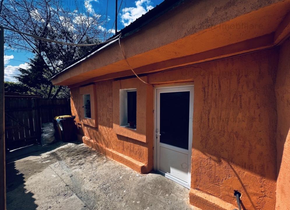 Chercea Casa 4 camere Renovata Teren=115 mp cu 8 m la strada