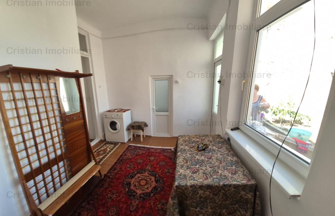 Casa, zona Ultracentral, caramida, 3 camere, decomandata ID 16085