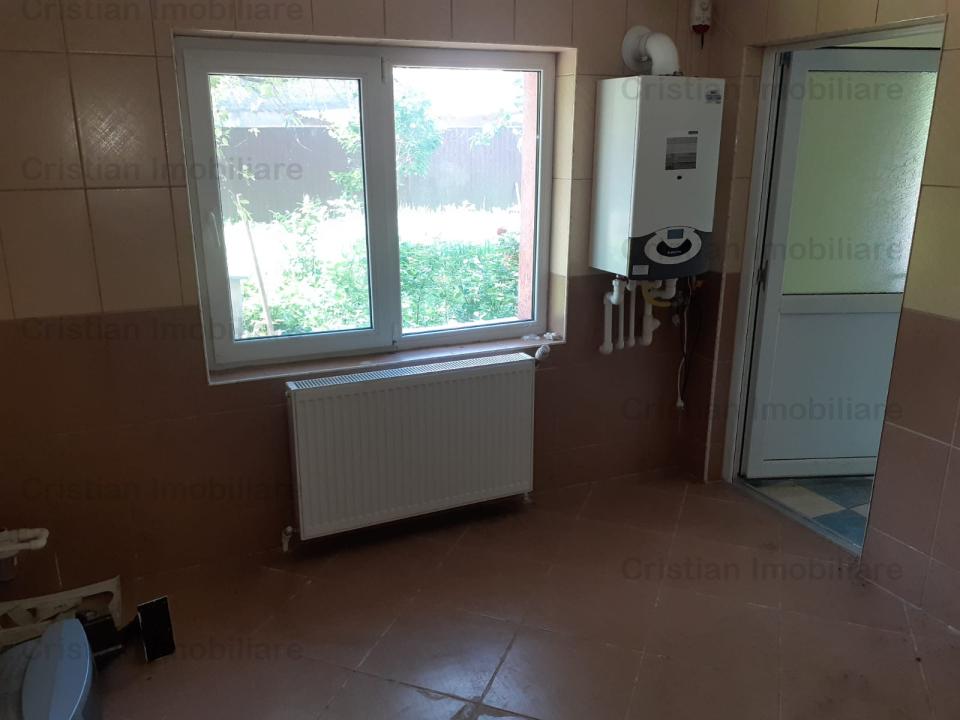 Casa 4 camere, St 670 mp, toate utilitatile, zona Chercea