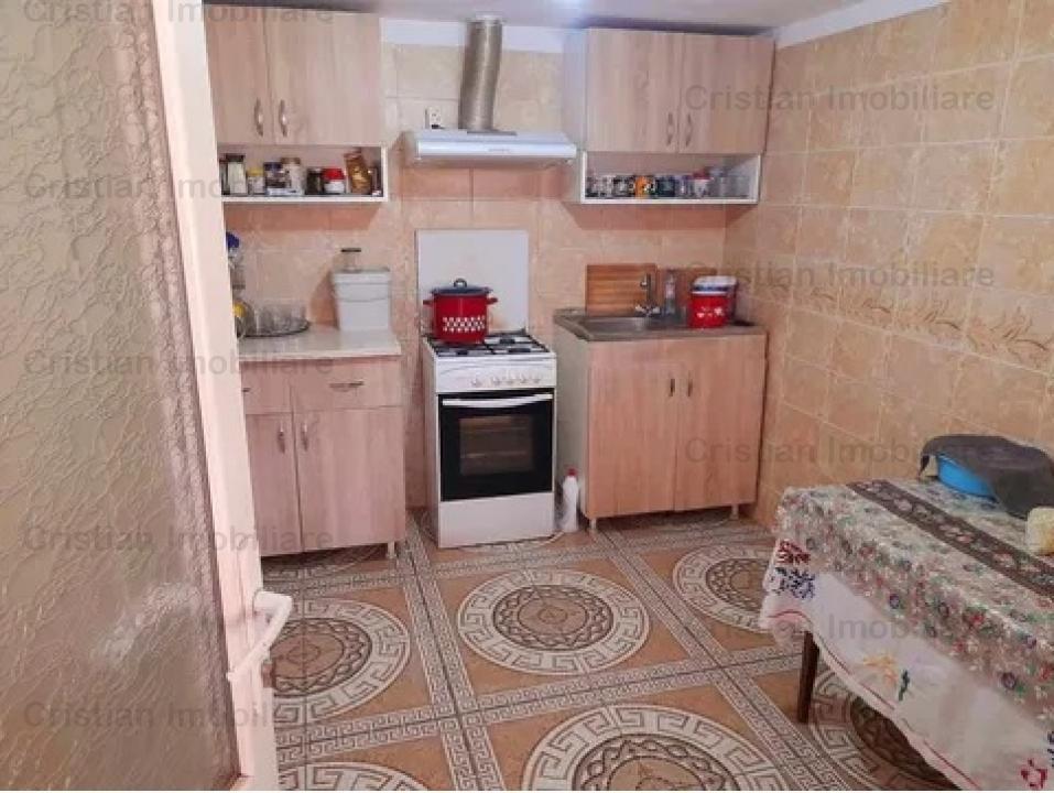 CARAMIDA, Casa zona Lacu Dulce, 4 camere, teren 250 mp