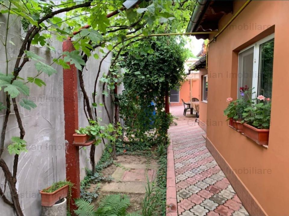 Casa Pretabila 2 familii, teren 400 mp, deschidere 12 m, zona Brailita