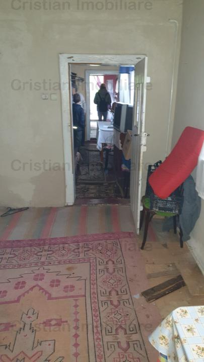 Casa 46 mp + anexa, teren 197 mp, toate utilitatile, zona Centrala