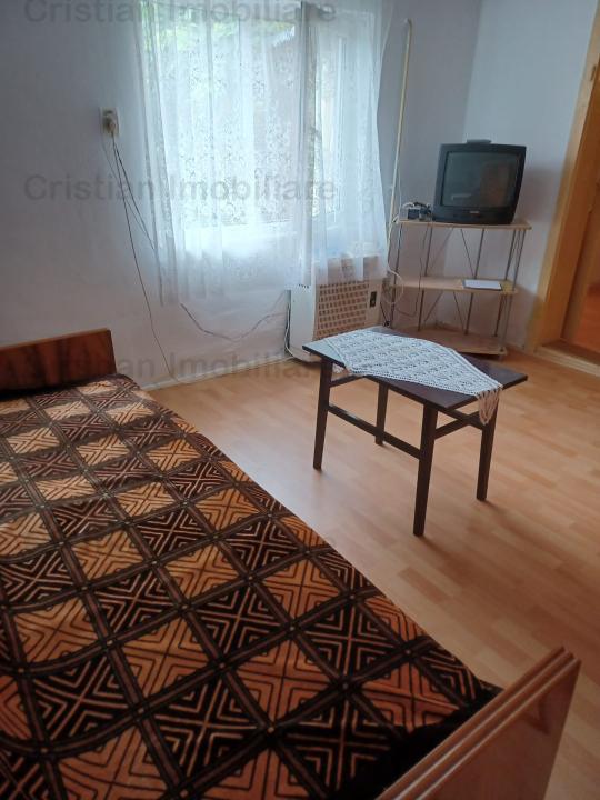 Casa 6 camere, teren 376 mp, toate utilitatile, zona Chercea