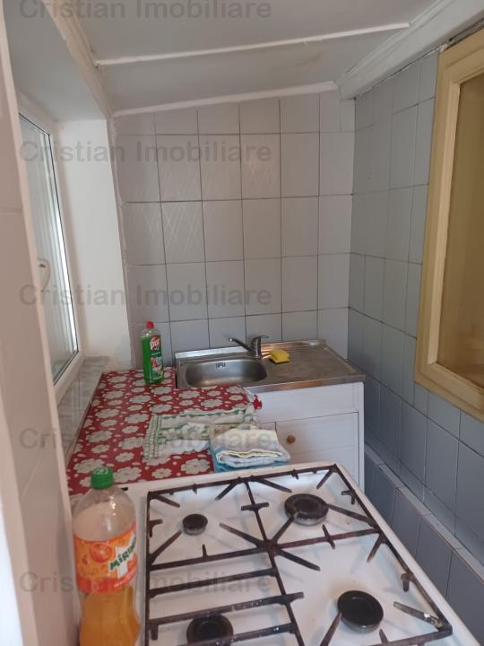 Casa 6 camere, teren 376 mp, toate utilitatile, zona Chercea