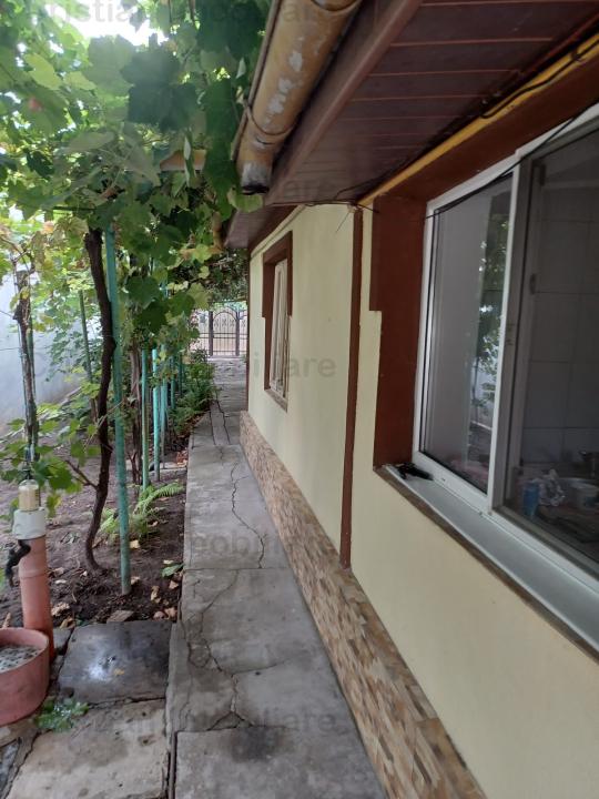 Casa 6 camere, teren 376 mp, toate utilitatile, zona Chercea