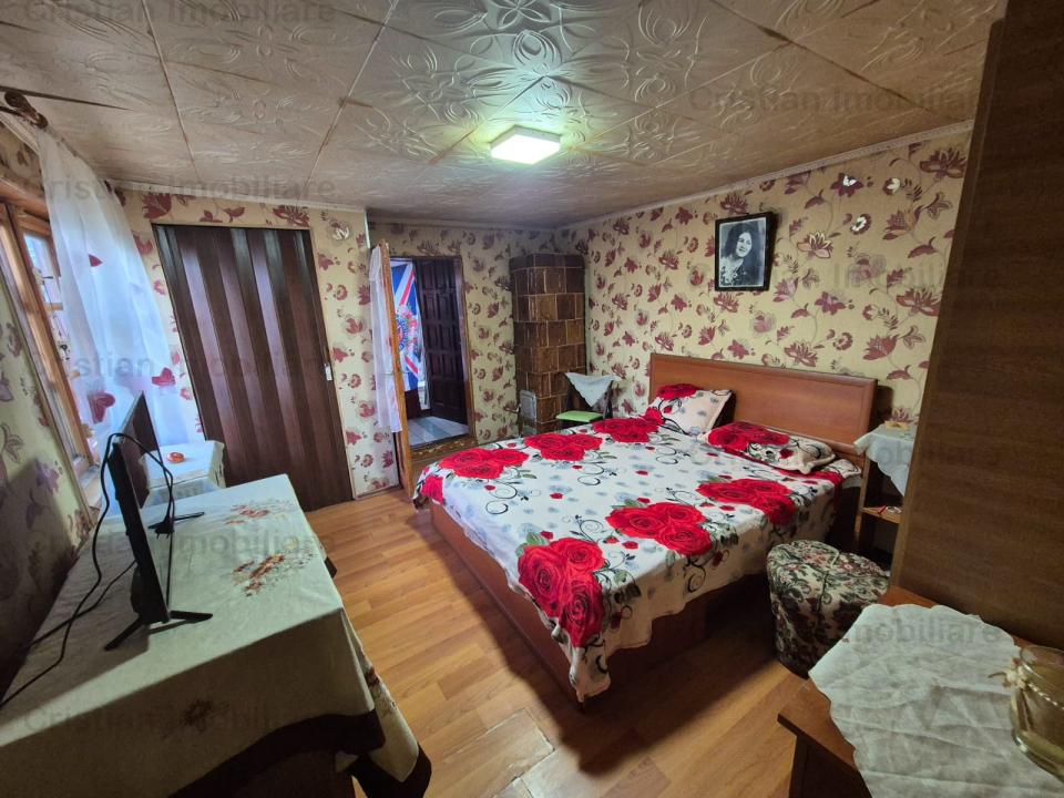 Casa 2  camere + dependinte, toate utilitatile, zona Chercea