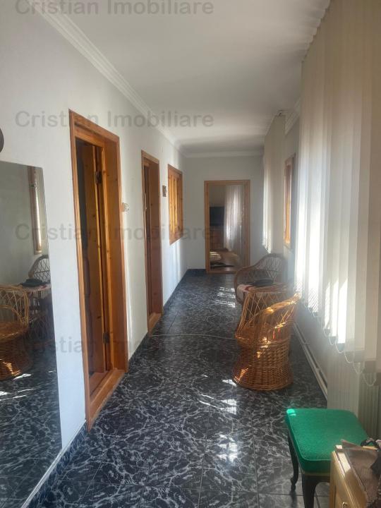 Casa 3 camere, toate utilitatile, teren 200 mp, zona Centru Istoric