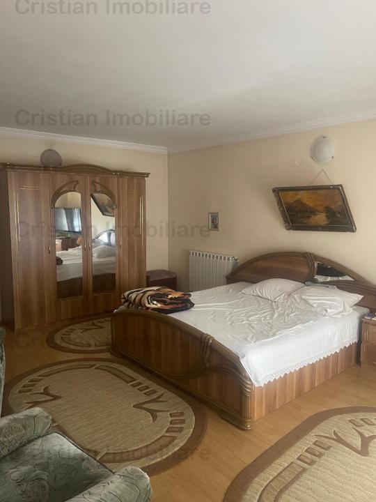 Casa 3 camere, toate utilitatile, teren 200 mp, zona Centru Istoric