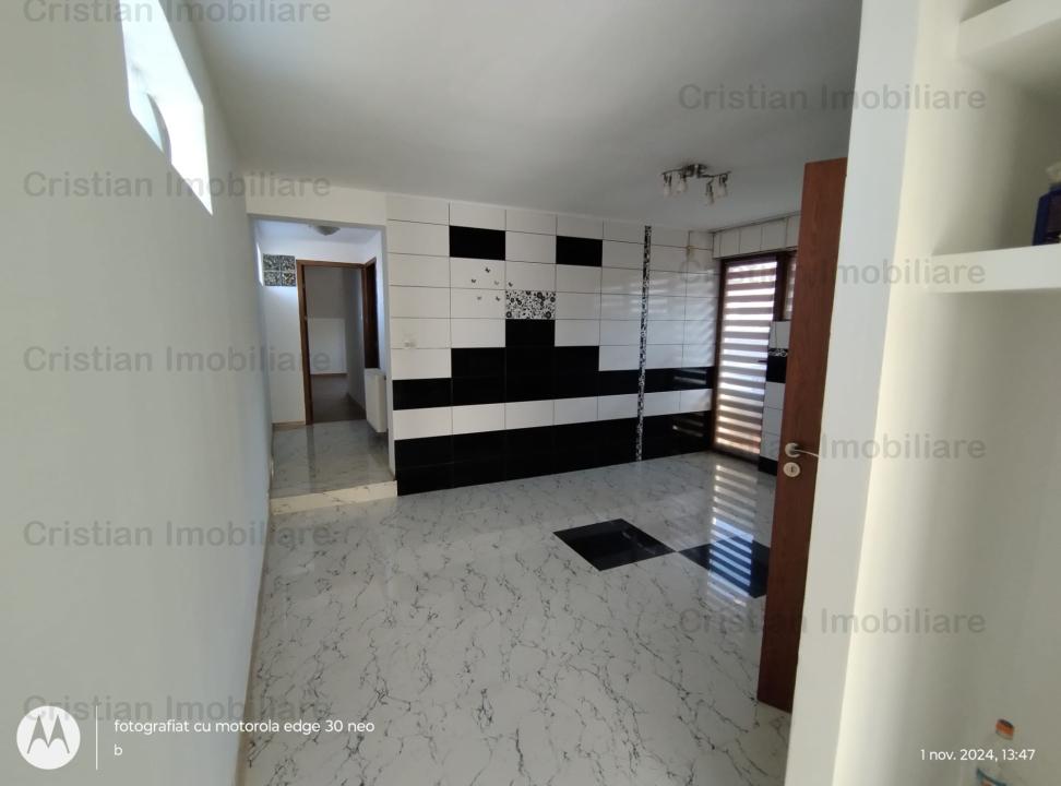 Apartament 3 camere, NEMOBILAT, etajul 1, zona Ultracentrala