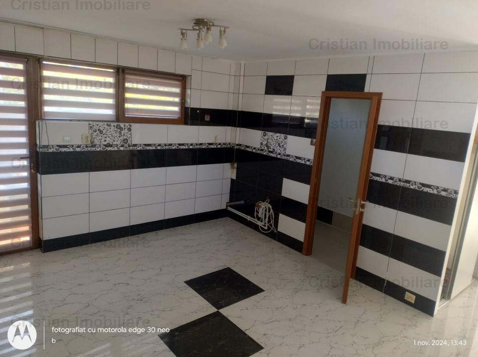 Apartament 3 camere, NEMOBILAT, etajul 1, zona Ultracentrala