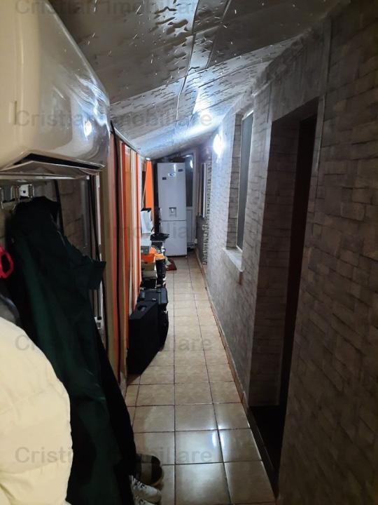 Casa 3 camere, toate utilitatile, Decomandata, zona Piata Saraca