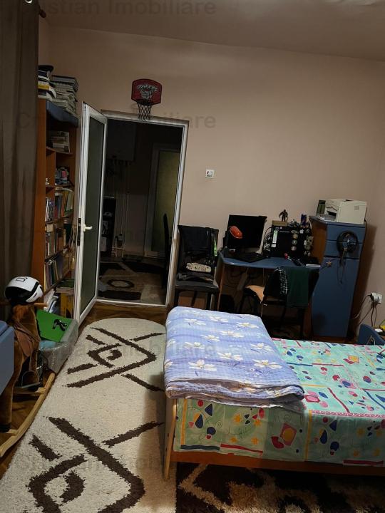 Casa 3 cam caramida 86 mp toate utilitatile zona Piata Saraca