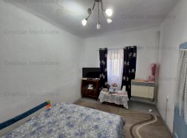 Casa 3 camere, caramida, toate utilitatile, teren 226 mp zona Centru Istoric