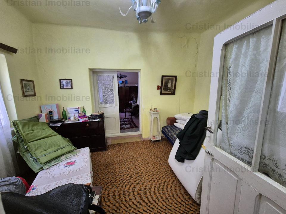 Casa 3 camere, caramida, toate utilitatile, teren 226 mp zona Centru Istoric