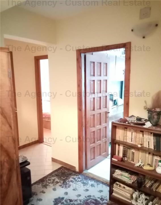 Apartament cu 3 camere de vânzare în Stațiunea Azuga