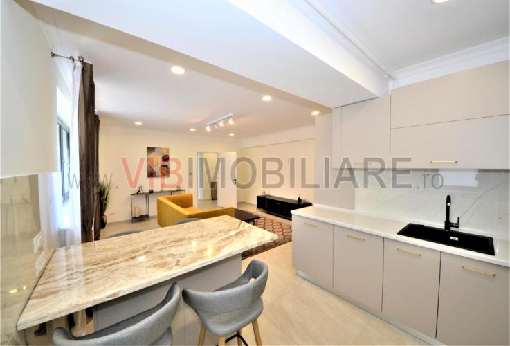 Apartament de vanzare, mobilat si utilat, finisaje si design de calitate