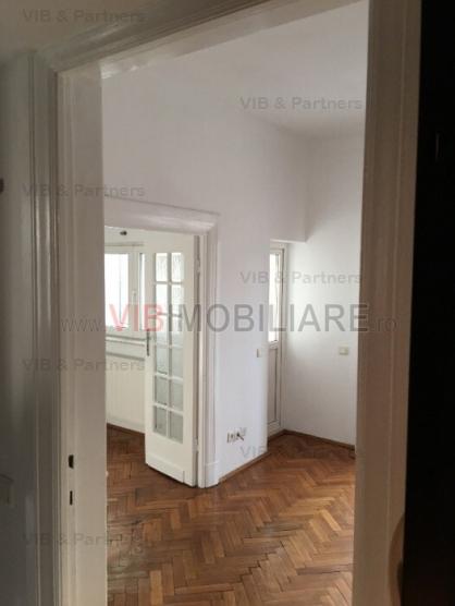 Apartament 2 camere Romana vis a vis Restaurant ”La Mama”