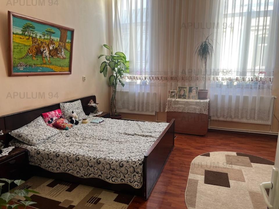 Apartament 2 camere Universitate- Magazin Cocor. 