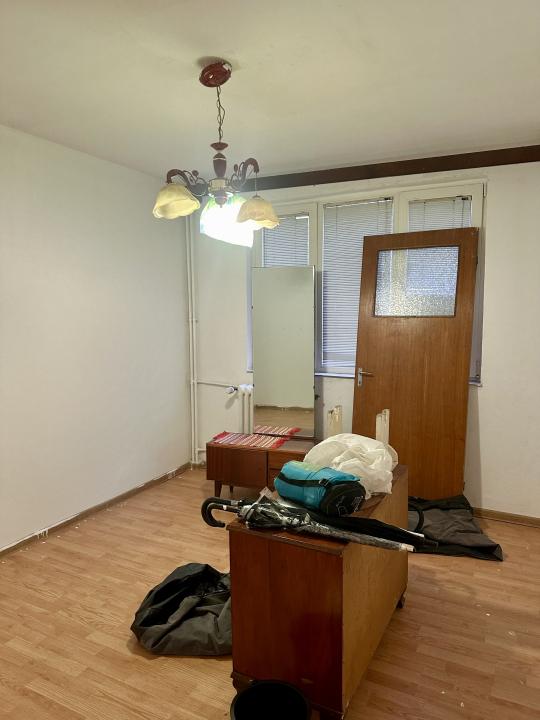 Apartament 4 camere Militari-str Ghirlandei