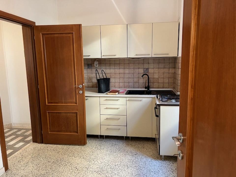 Apartament 4 camere in vila- Gara de Nord. 