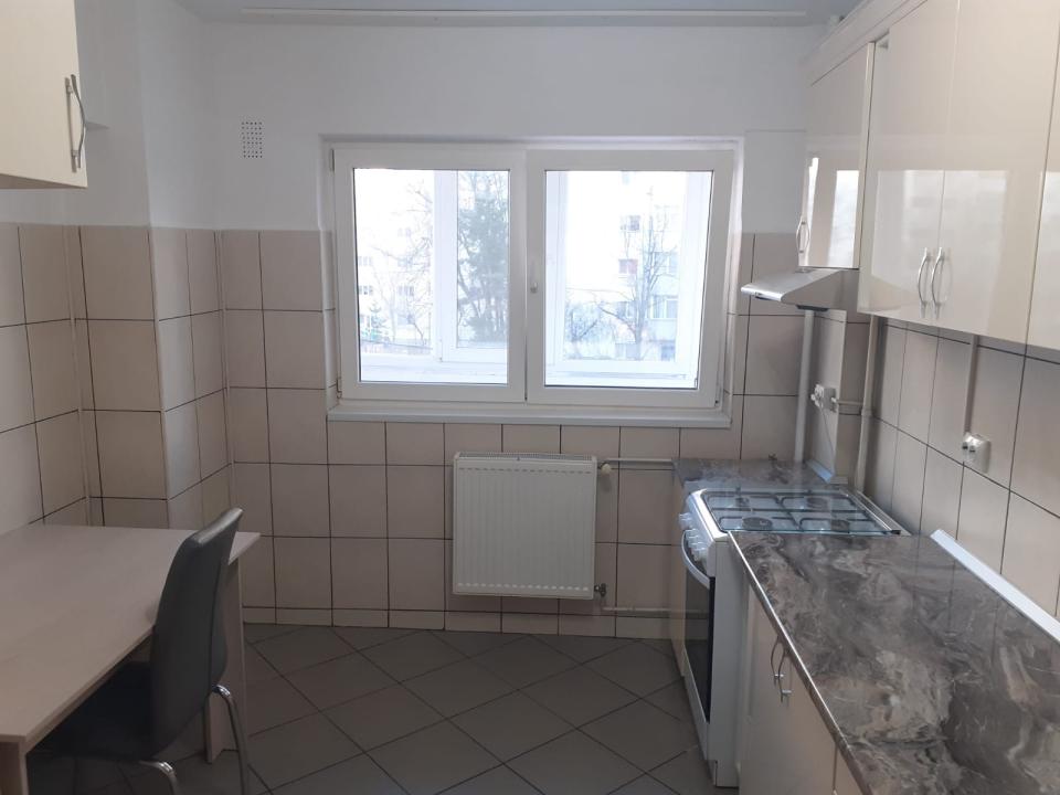 Delfinului Mega Mall apartament 3 camere bloc anvelopat 1985 