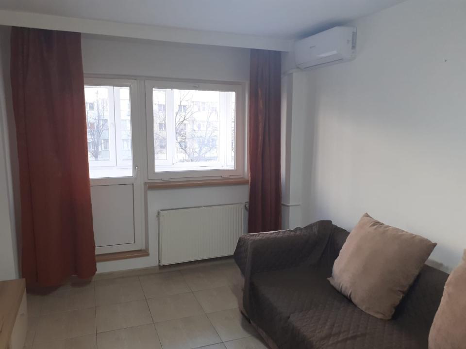 Delfinului Mega Mall apartament 3 camere bloc anvelopat 1985 