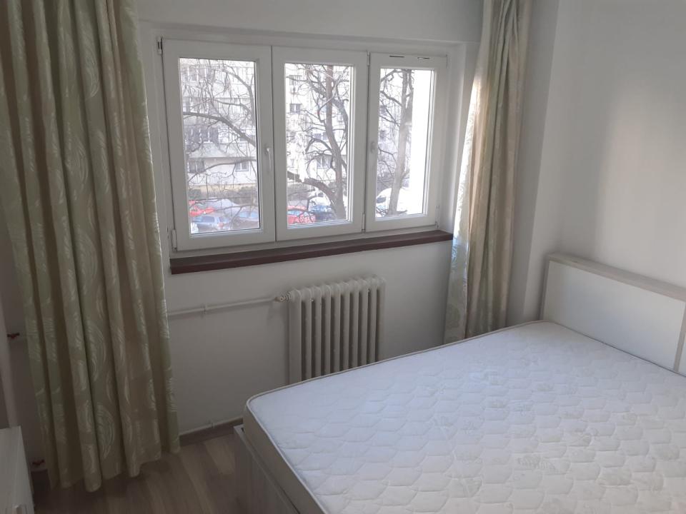 Delfinului Mega Mall apartament 3 camere bloc anvelopat 1985 