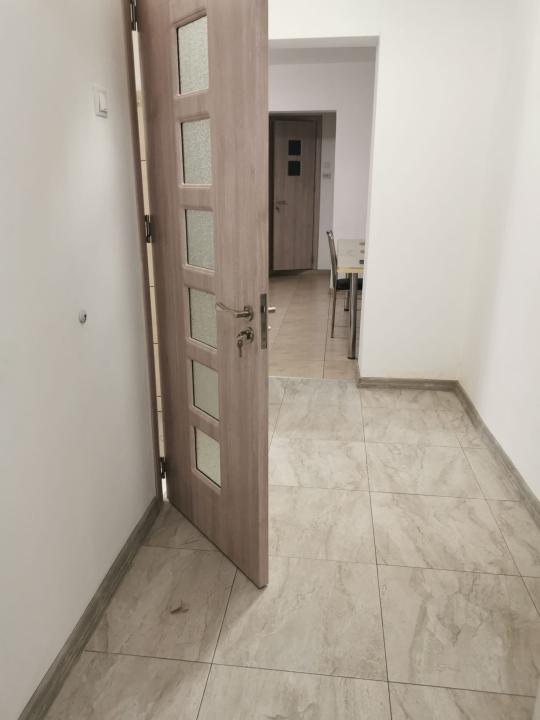 Delfinului Mega Mall apartament 3 camere bloc anvelopat 1985 