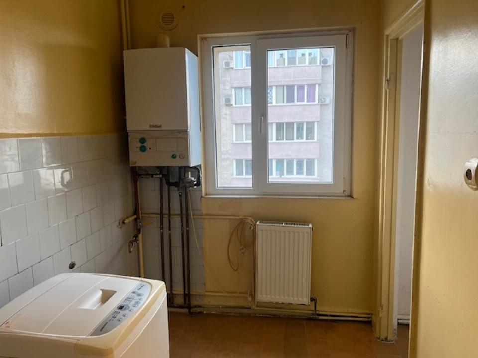 Apartament 2 camere Titan- Piata Salajan.