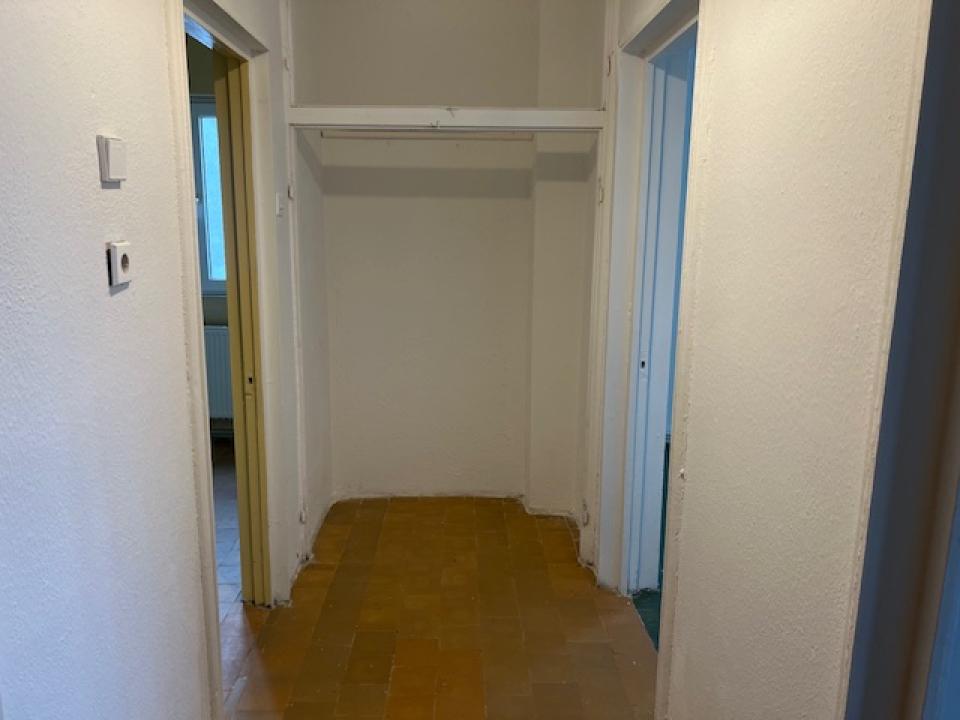 Apartament 2 camere Titan- Piata Salajan.