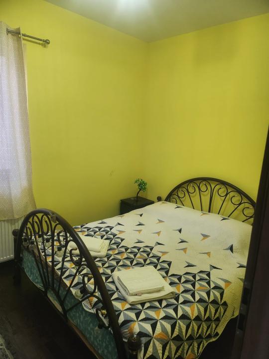 Apartament cu 3 camere de vanzare in Sinaia - Zona Furnica