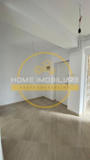 Etajul 2/ Apartament cu 2 camere/ Decomandata