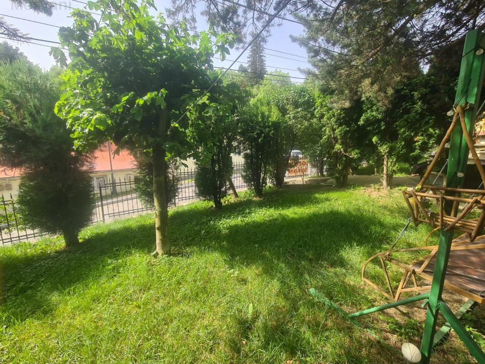 De vânzare apartament în Vila în Sinaia - Zona Centrală